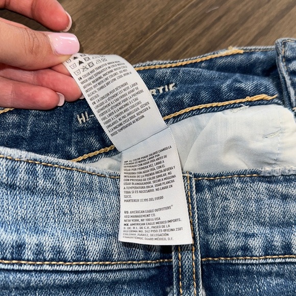 American Eagle High Rise Jean shorts - US 4 - Picture 4 of 7